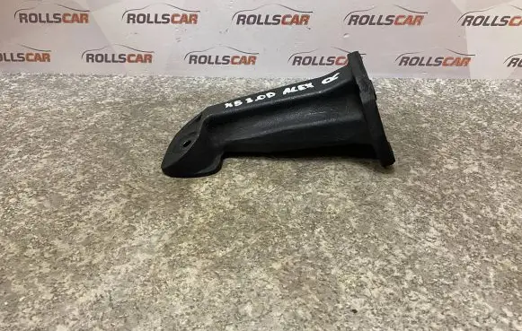 BMW X5 E53 Engine mounting bracket 676155402