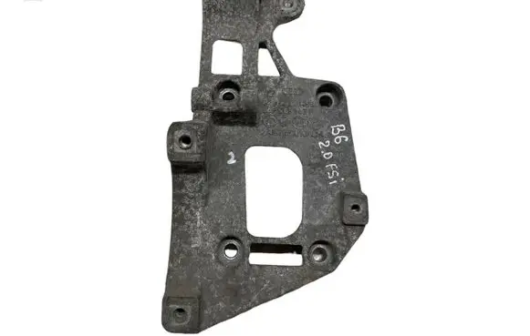 Volkswagen Touran I Generator/alternator bracket 06F903143F