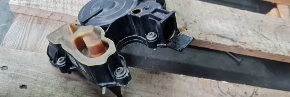 Audi Q3 F3 Oil breather separator 06K103495BL 06K638A