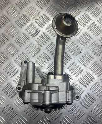 Volkswagen PASSAT B6 Oil pump 03G115105 240105 30442399