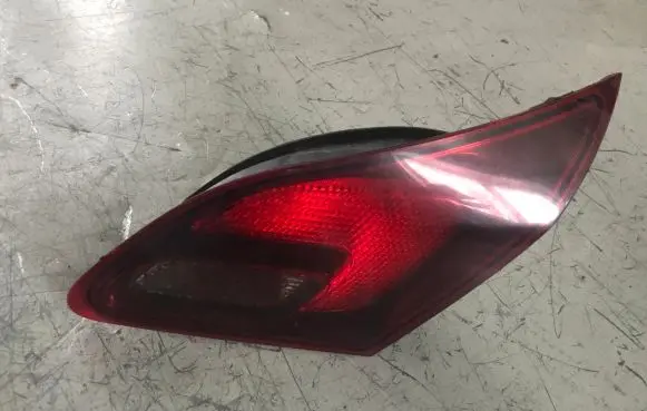 Opel Astra J Tailgate rear/tail lights