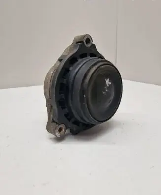 Engine mount bracket