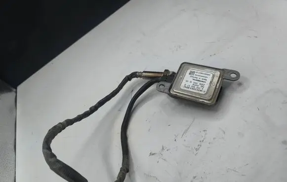 Mercedes-Benz GL X166 Lambda probe sensor A0009055712 2002010017 A3C02860200618