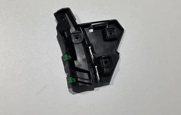 Volvo C30 Fender mounting bracket 31214884