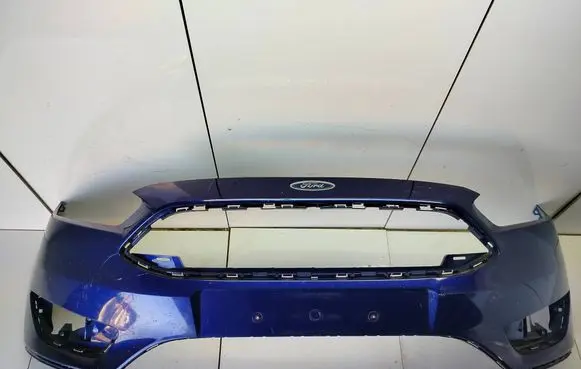 Ford Focus Front bumper F1EB17757