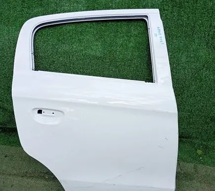 Mitsubishi Space Star Rear door 