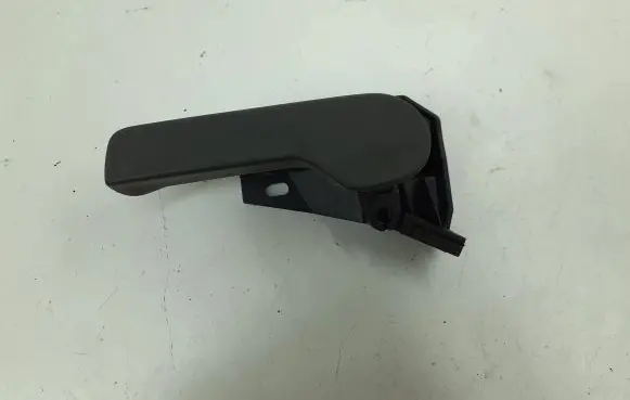 Volkswagen PASSAT B6 Engine bonnet (hood) release handle 1J1823533C
