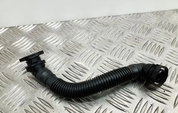 Volkswagen Golf VI Breather hose/pipe 03L103493AE