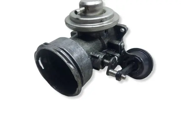 Volkswagen PASSAT B5 EGR valve 038131501AAKASACJ 038131501AA