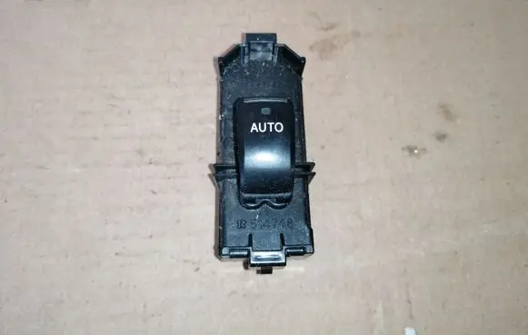 Lexus RX 330 - 350 - 400H Electric window control switch 8403048090