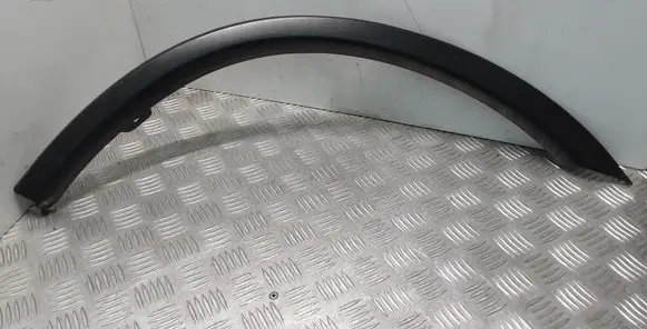 Mitsubishi Outlander Rear arch trim 7407A303