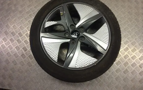 Hyundai Ioniq R17 alloy rim 