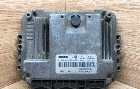 Renault Laguna II Engine control unit/module 0281012058 8200311550 8200441820