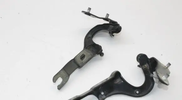 BMW 6 E63 E64 Tailgate/trunk/boot hinge 7039774