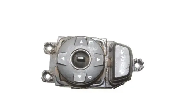 Hyundai Santa Fe Wing mirror switch 935732W200