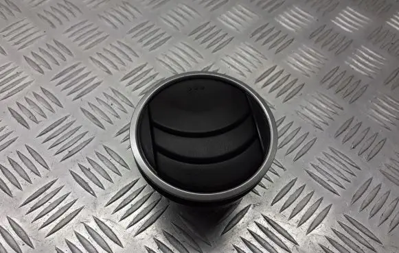 Mazda 6 Dashboard side air vent grill/cover trim