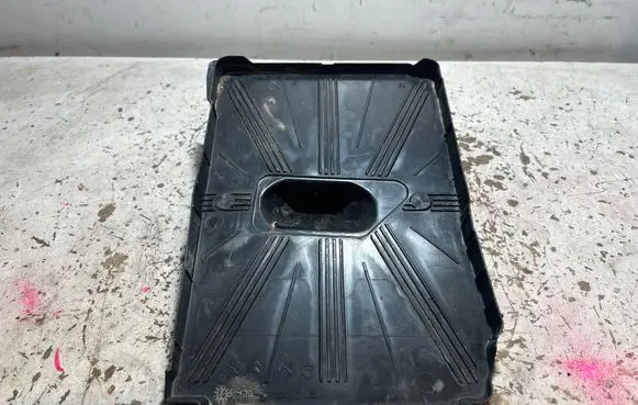 Opel Grandland X Battery tray 9817230480