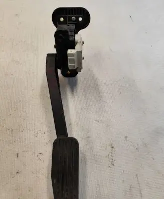 Volvo XC70 Accelerator throttle pedal 30666660