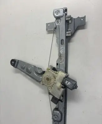 Peugeot 3008 I Front door window regulator with motor 9682808980