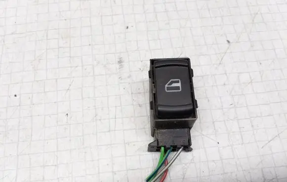 Volkswagen PASSAT B5 Electric window control switch 1J0959855