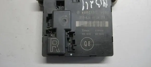 Mercedes-Benz E W211 Door control unit/module 2118201628