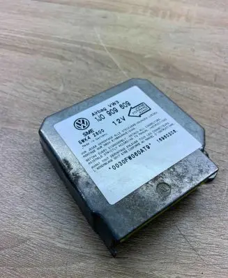Volkswagen Golf IV Airbag control unit/module 1J0909609