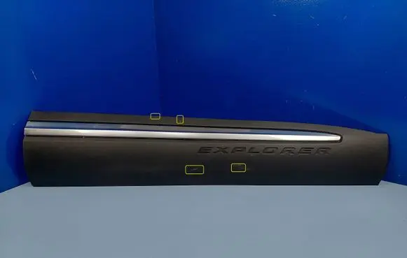 Ford Explorer Front door trim (molding) LB5BS20848B 2418753