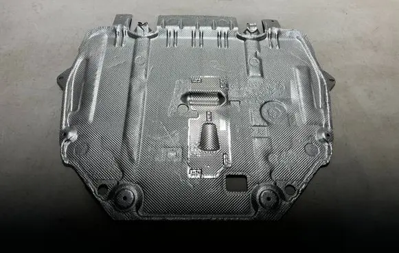 Citroen Berlingo Engine splash shield/under tray 9847329480