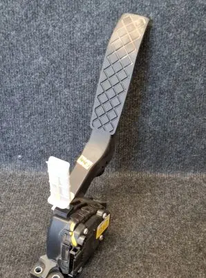 Volkswagen Touareg II Pedal assembly 7L0723507D
