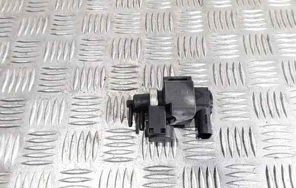 Audi A4 S4 B7 8E 8H Valve vacuum 059906628A