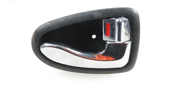 Hyundai Accent Front door interior handle 8262025000