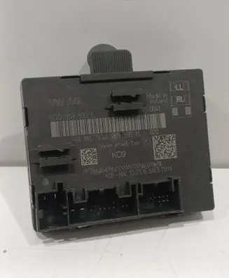 Volkswagen Passat Alltrack Door control unit/module 5Q0959595B 5Q0959595E