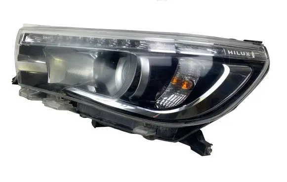 Toyota Hilux (AN120, AN130) Headlight/headlamp 