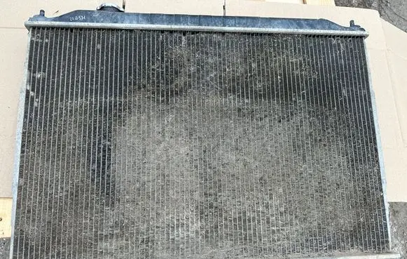 Nissan King Cab, Navara Coolant radiator 21410VK505