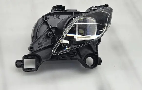 Mercedes-Benz E W212 Headlight part 18307001
