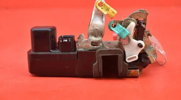 Dodge Magnum Rear door lock DODGE MAGNUM