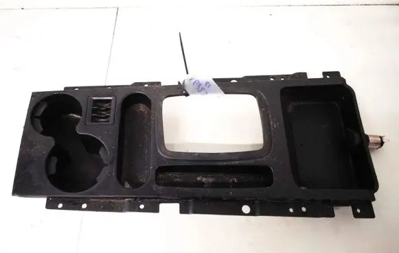 KIA Sorento Cup holder 846213e020 84621-3e020