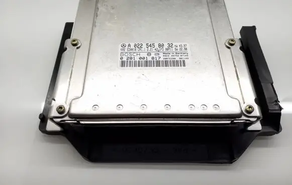 Mercedes-Benz E W210 Engine control unit/module A0225458032 0281001817