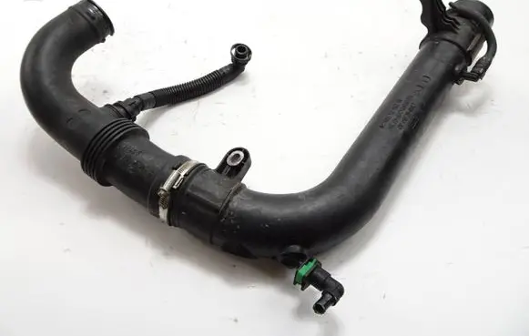 Intercooler hose/pipe