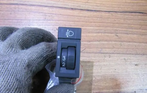 Peugeot 406 Headlight level height control switch 1925698