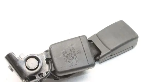 Mercedes-Benz CLA C118 X118 Middle seatbelt buckle (rear) A1778602200