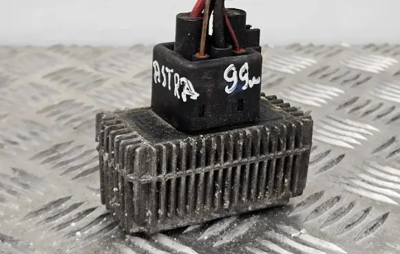 Opel Zafira A Glow plug pre-heat relay 09132691 51299008