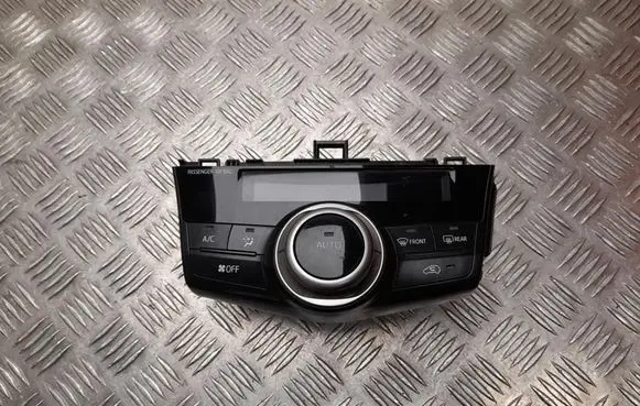 Toyota Prius+ (ZVW40) Climate control unit 5590047280