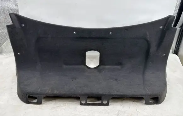 Mercedes-Benz E W211 Tailgate trim A2116940025