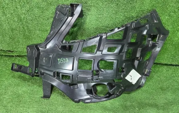 Mercedes-Benz V Class W447 Front bumper mounting bracket A4478800601