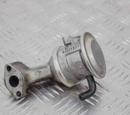 Audi A5 8T 8F EGR valve 06E131101E