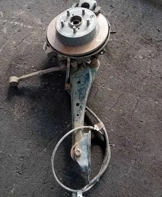 Toyota RAV 4 (XA30) Rear wheel hub