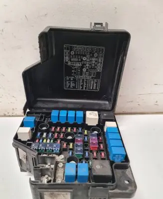 Hyundai Santa Fe Fuse module 919502B100