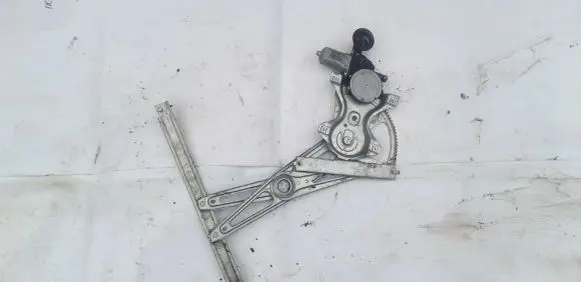 Toyota Auris 150 Sliding door window regulator with motor