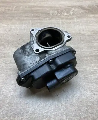 Volkswagen Tiguan EGR valve 03L131501D CBA